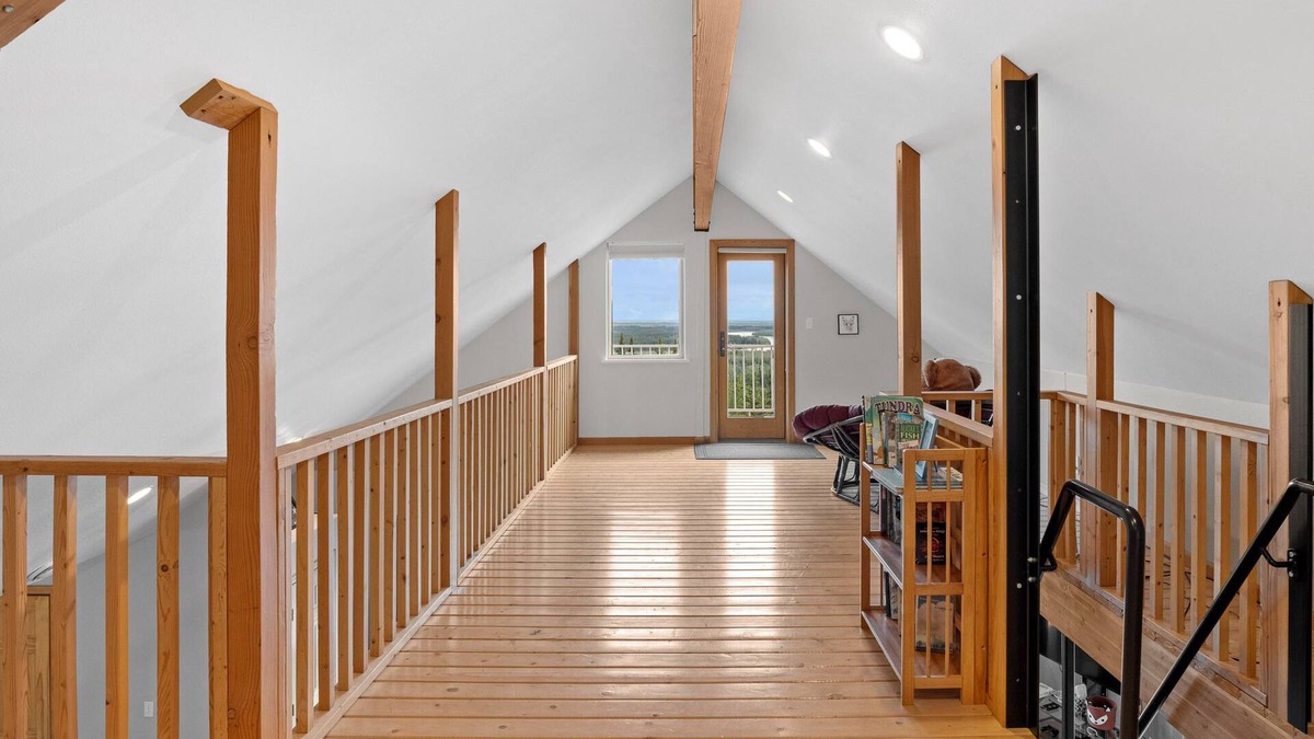 Fairbanks House | 🏔 Expansive Aurora/Mountain View Home: Private with AttachedTwo-bed Apartment