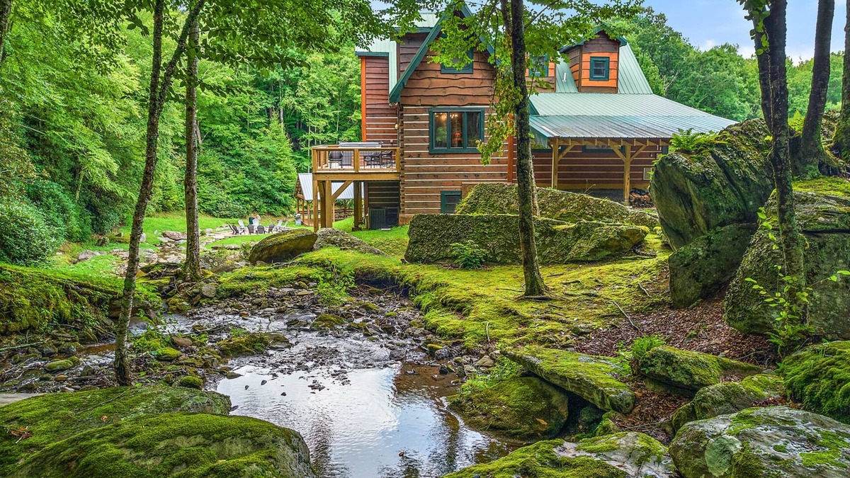 Banner Elk Cabin | Expansive Log Home with Private Swimming Hole