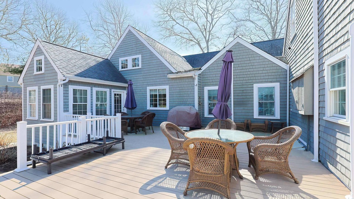 Buzzards Bay House | Expansive Oasis With Water Views, Walk To Beach!