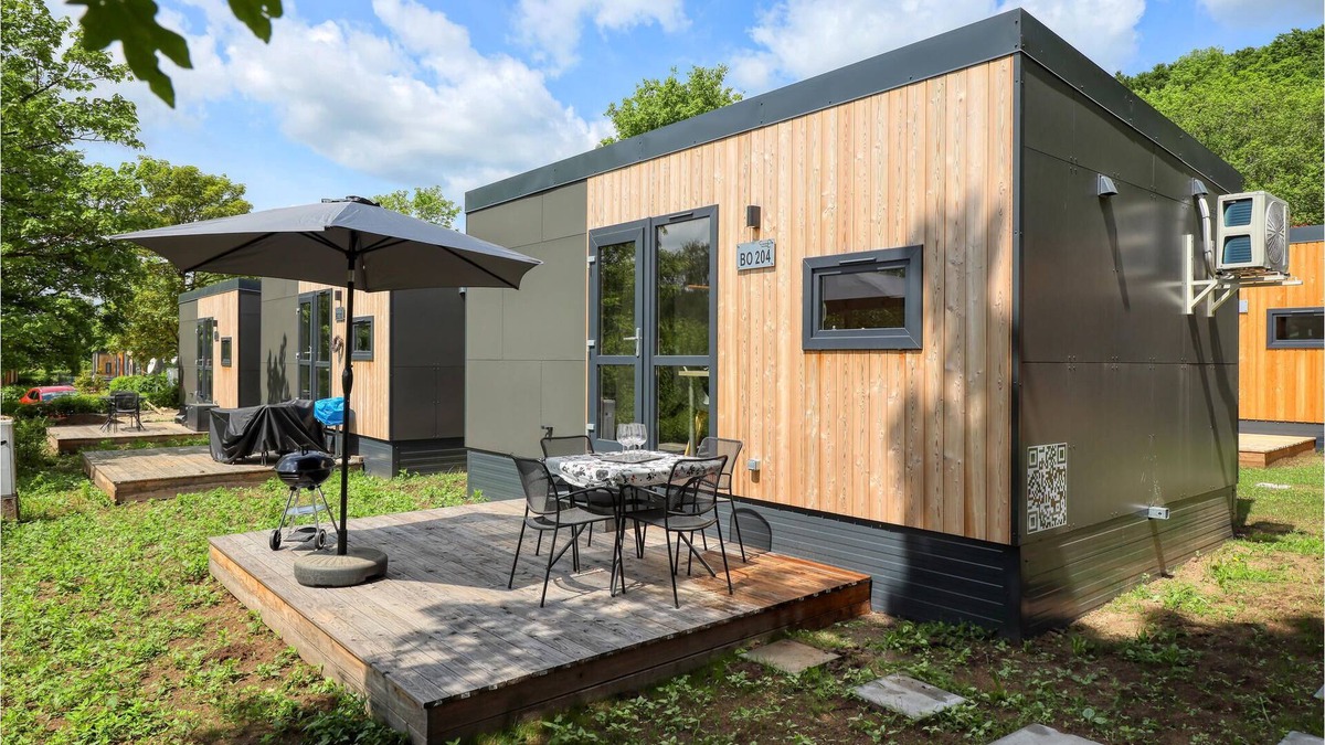 Wemding House | Experience a real Tiny House vacation close to nature at Camping Park Wemding!