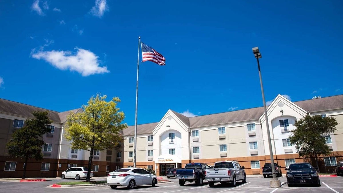 Hancock Apartment | Experience Austin's Famous 6th Street! Full Kitchen, Pet-friendly Property!