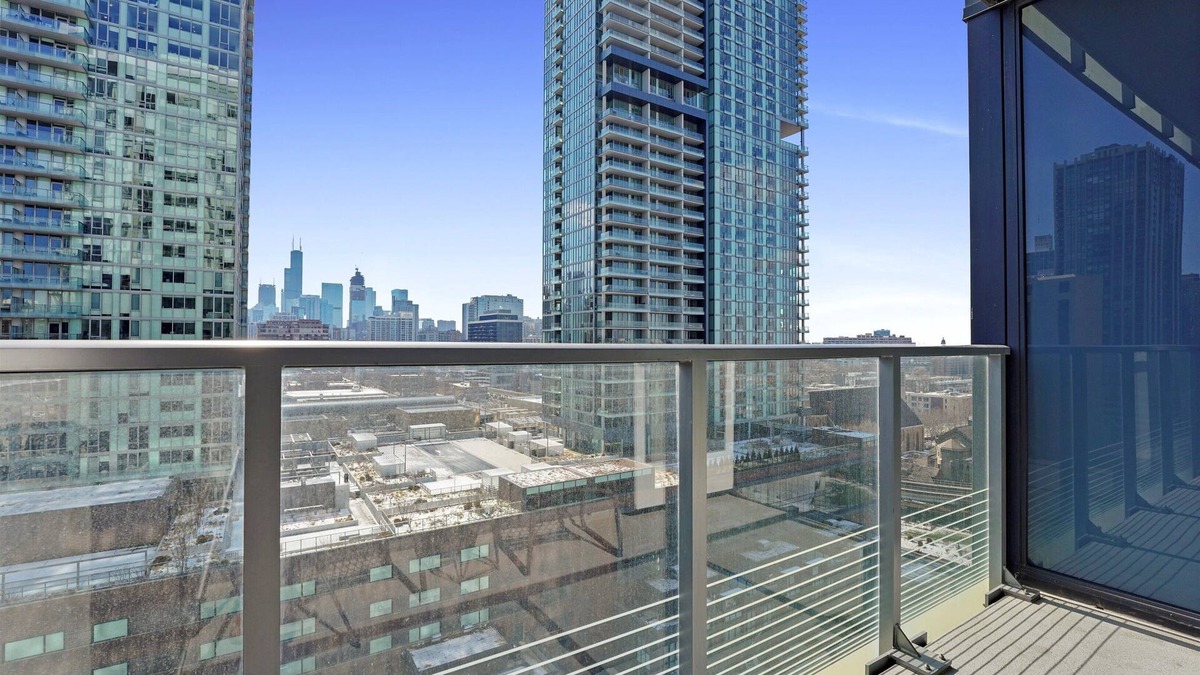 Near North Side Apartment | Experience Chic Chicago Living in Old Town – Spacious Suites & Luxe Amenities