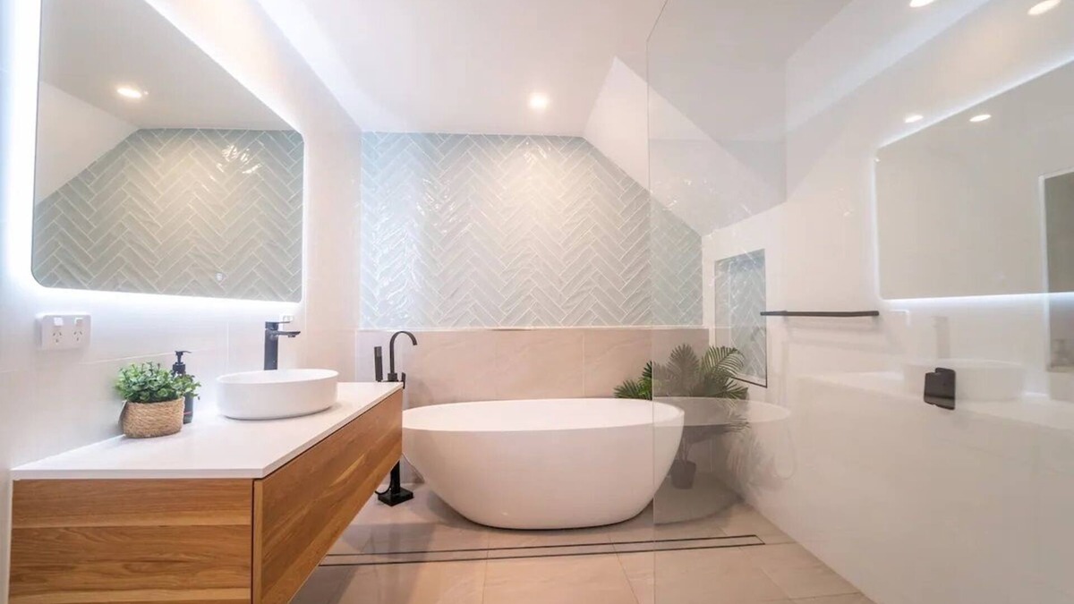 Nelson Bay House | Experience Coastal Bliss: Your Ultimate 5-Bedroom Getaway @ Bagnall's Beachouse