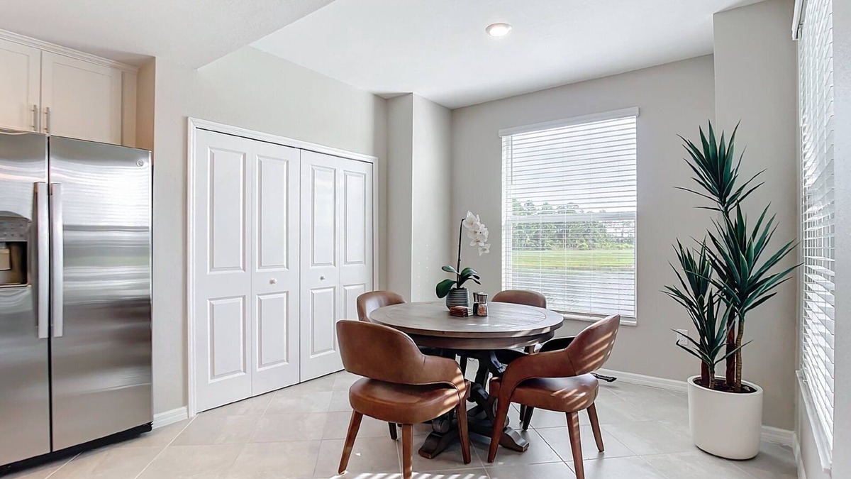 Venice Condo | Experience Coastal Elegance: 2-Bed, 2-Bath condo