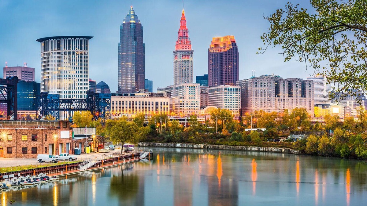 Downtown Cleveland Hotel | Experience Comfort and Convenience at this Sleek Room w/Central Location