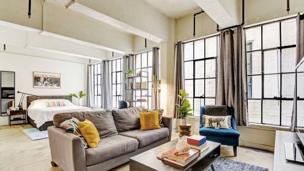 Downtown Los Angeles House | EXPERIENCE DTLA IN THIS CHARMING LOFT