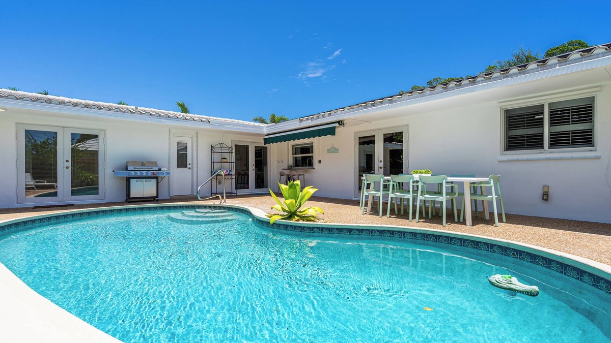Imperial Point House | Experience Fort Lauderdale living near vibrant Las Olas 12 min