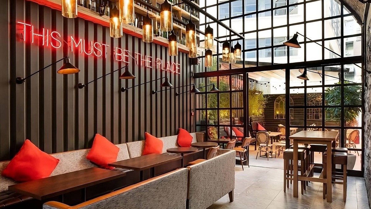 City Centre Dublin Hotel | Experience Irish Cuisine Onsite! Stylish Family Room, Centrally Located!