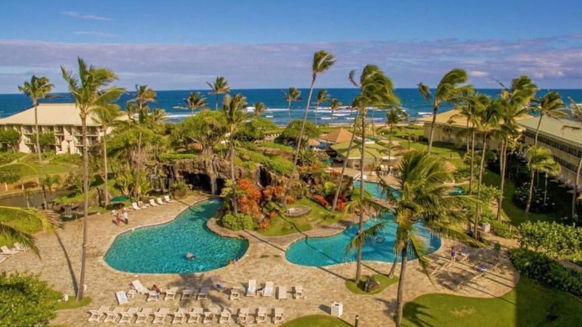 Hanamaulu Hotel | Experience Kauai's Beauty at Kauai Beach Resort, Pool Ocean View!