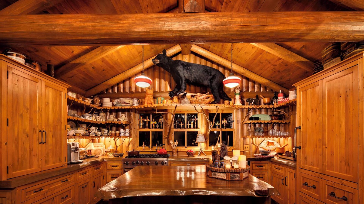 Rhinelander Cabin | EXPERIENCE LAKESIDE LUXURY AT MAPLE CABIN: YOUR IDYLLIC RETREAT IN STAR LAKE, WI