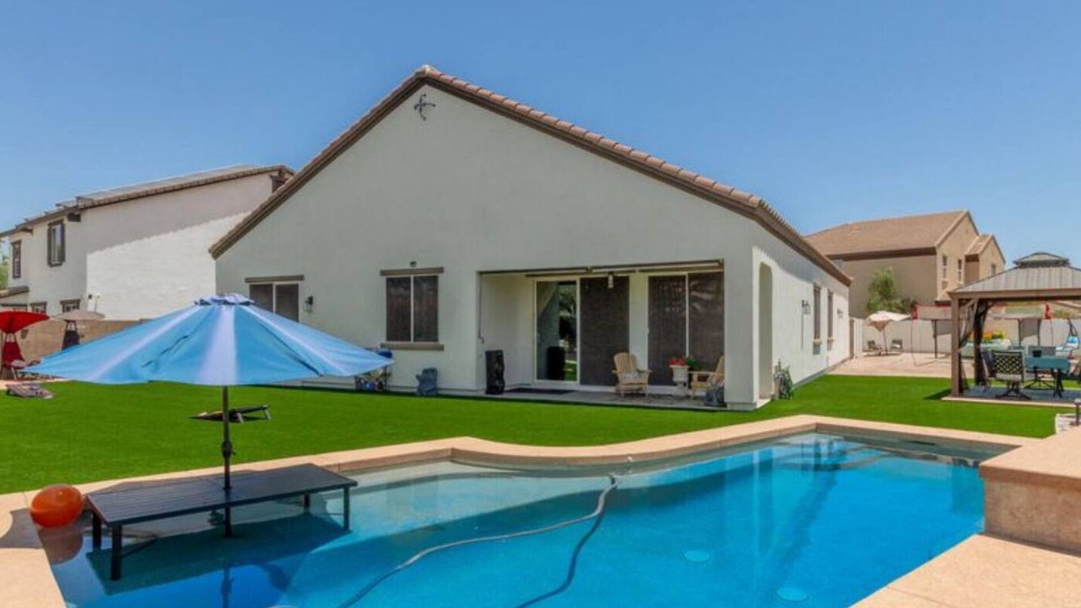 Villa Vista House | Experience luxury at its finest. Spacious 4 bed 3 bath estate in South Mountain