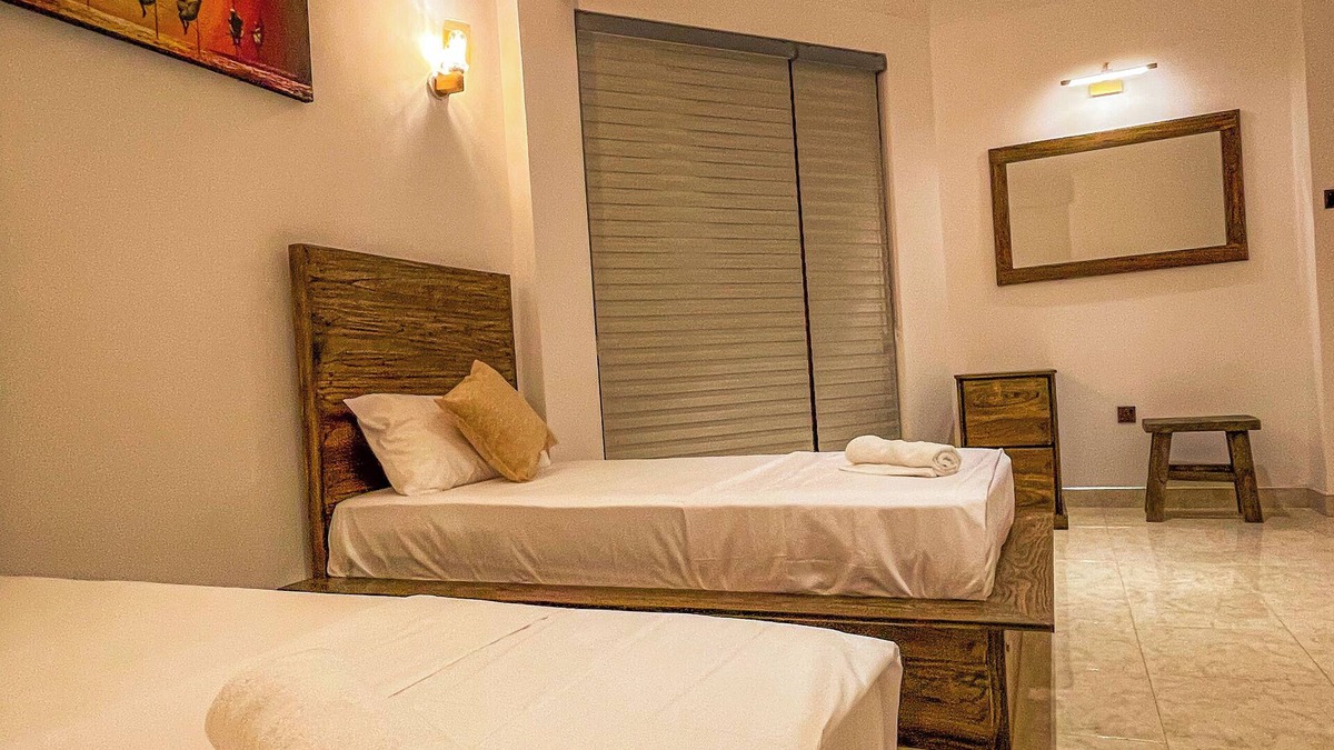 Tennekumbura Villa | Experience Luxury at Rusty Bunk: Your Mountain Retreat Just 2km from Kandy Town!