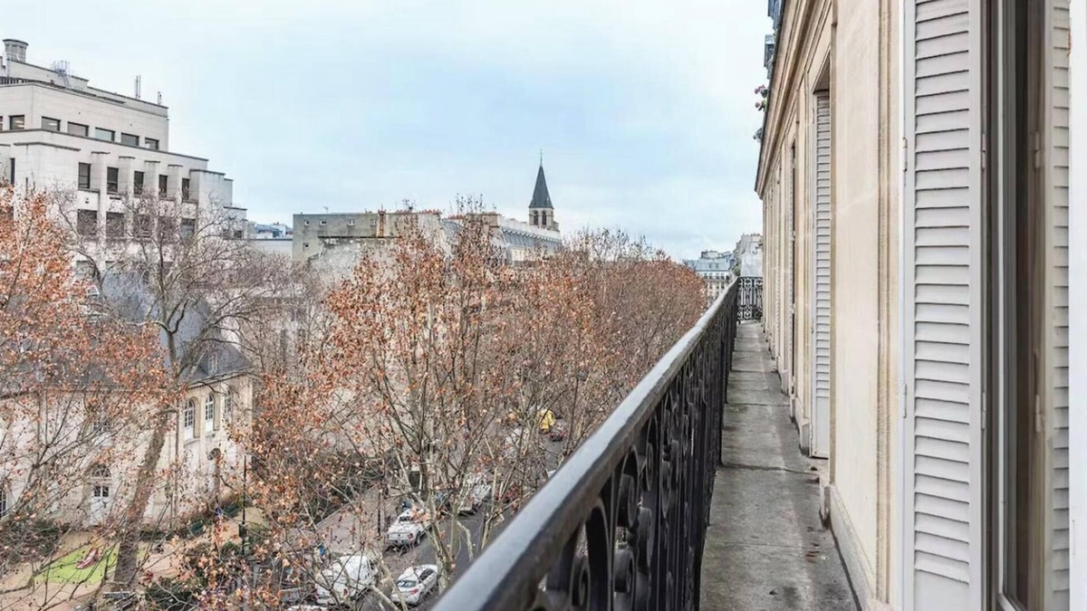 Saint-Germain-des-Pres Apartment | EXPERIENCE PARISIAN LIVING AT ITS MOST REFINED LOCATION - SAINT GERMAIN