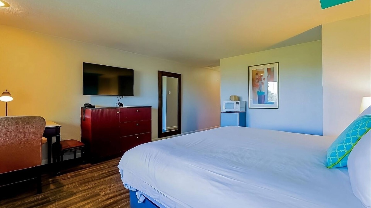 Seaside Hotel | Experience Relaxation in a Whimsical Room by the Riverfront