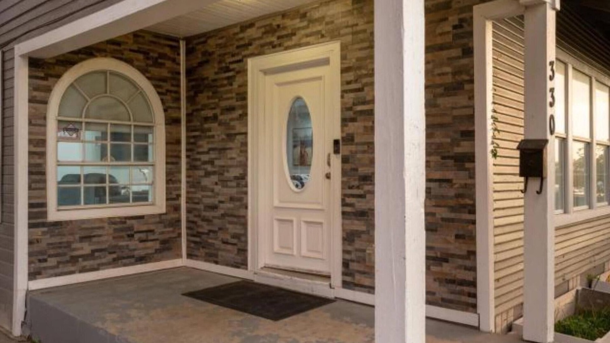 Highland Park House | Experience Serenity in a 4BR 3BA Downtown Home
