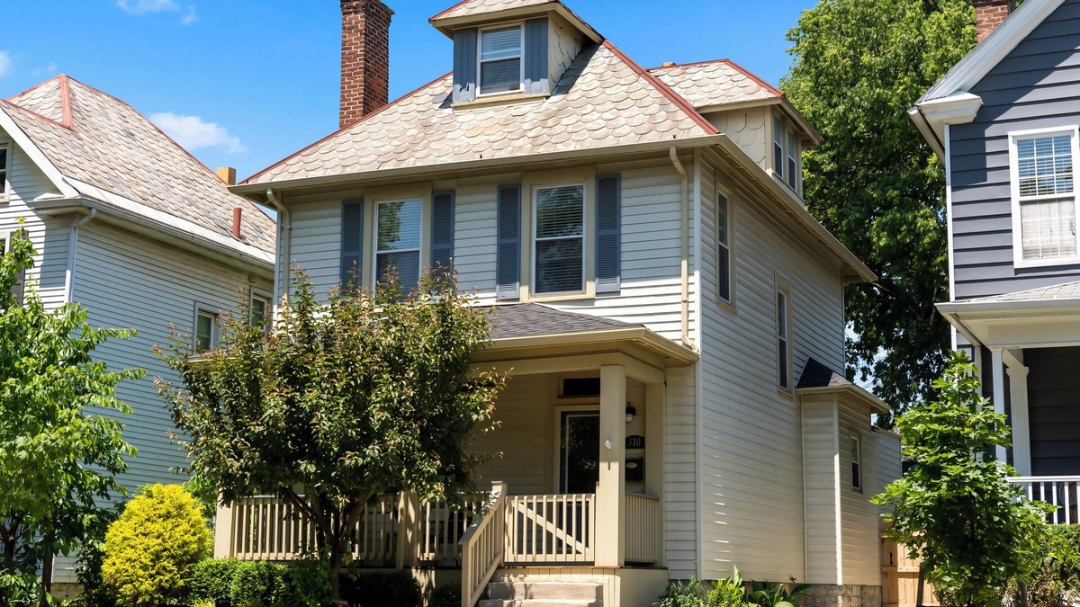 Merion Village House | Experience the charm of Hemingway's Hideaway, nestled in the vibrant Merion/German Village.