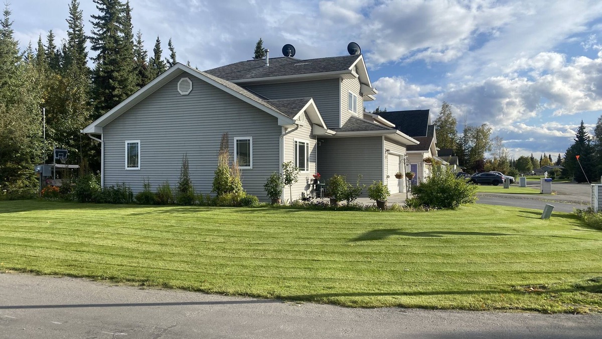 Fairbanks House | Experience the Northern Lights Right from Your Front Door