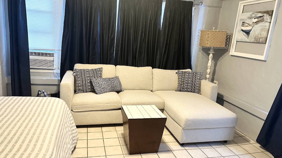 Morningside-Lenox Park Cottage | Experience the Pulse of Atlanta: Historic Home Next to Piedmont Park, Universities, & More