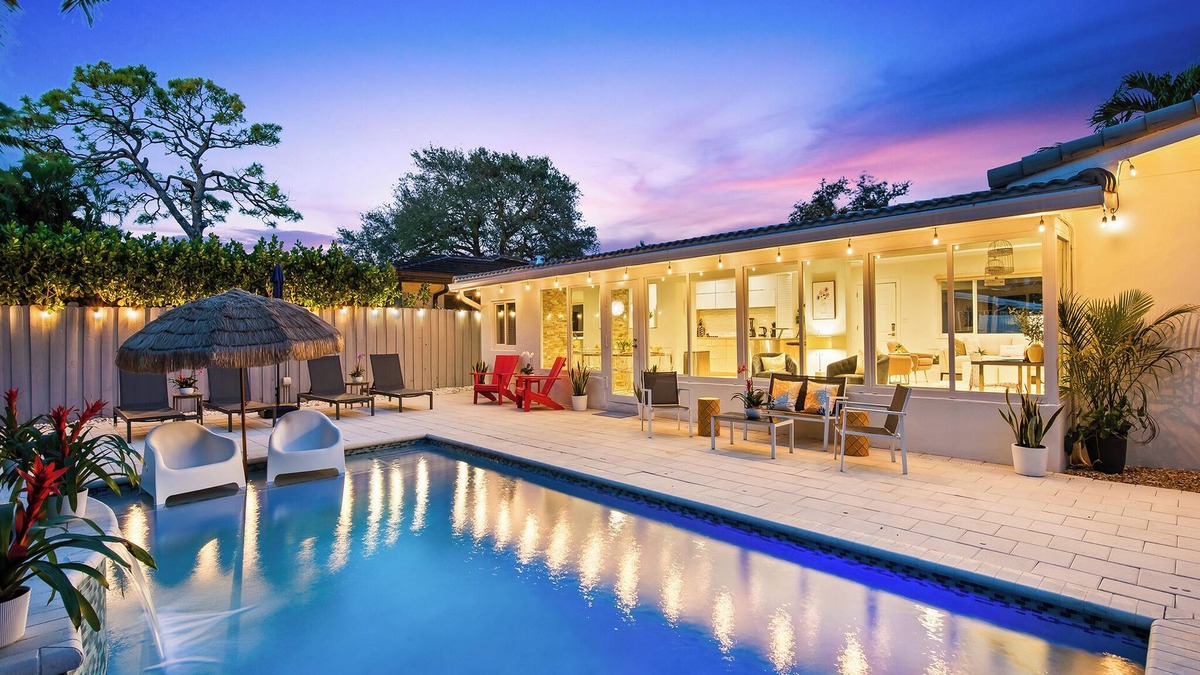 Poinsettia Heights House | Experience the Canary House, a Modern Spacious 3 Bed Private Heated Pool Retreat.