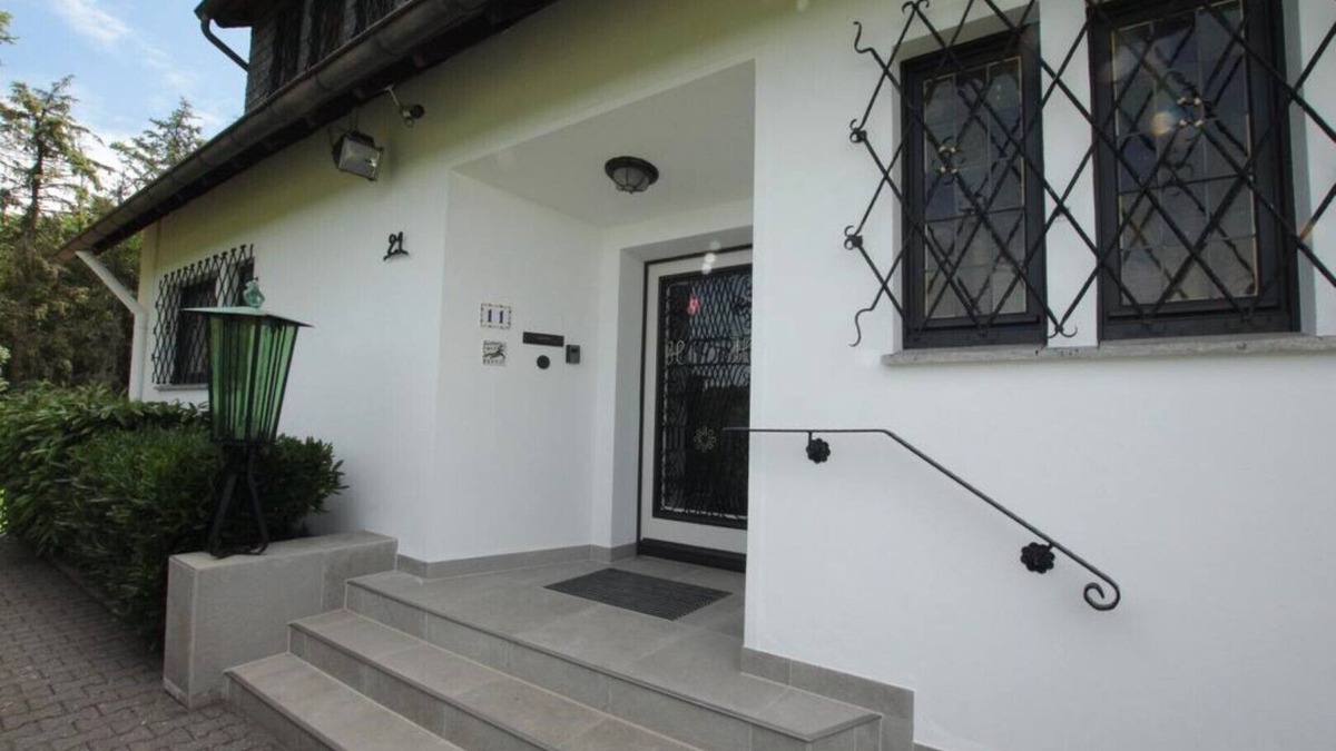 Orth House | Experience world-class service at Villa Heidi