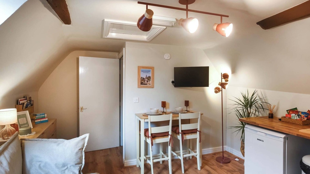 Bridgnorth Apartment | Explore all that Bridgnorth has to offer in this centrally located apartment.