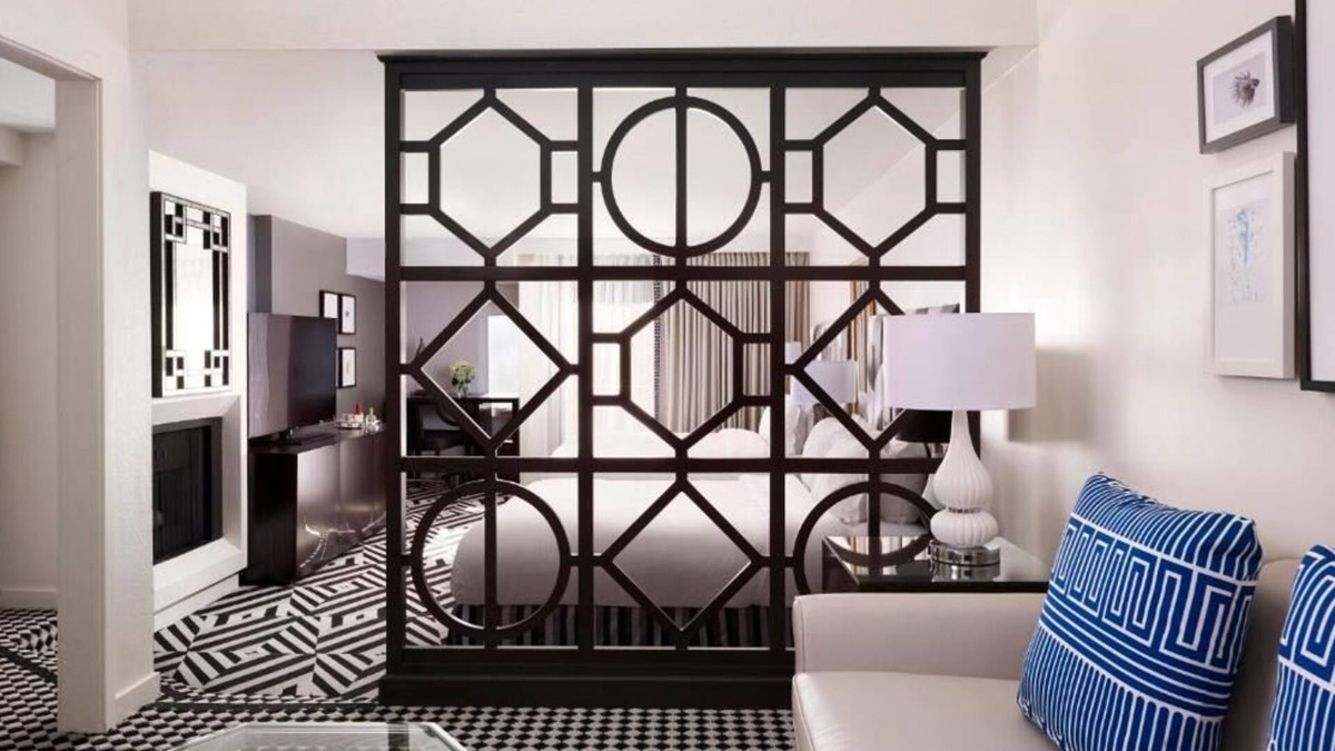 Norma Triangle House | Explore Out of the Ordinary City in Four Spacious Suite with Balcony, Pool!