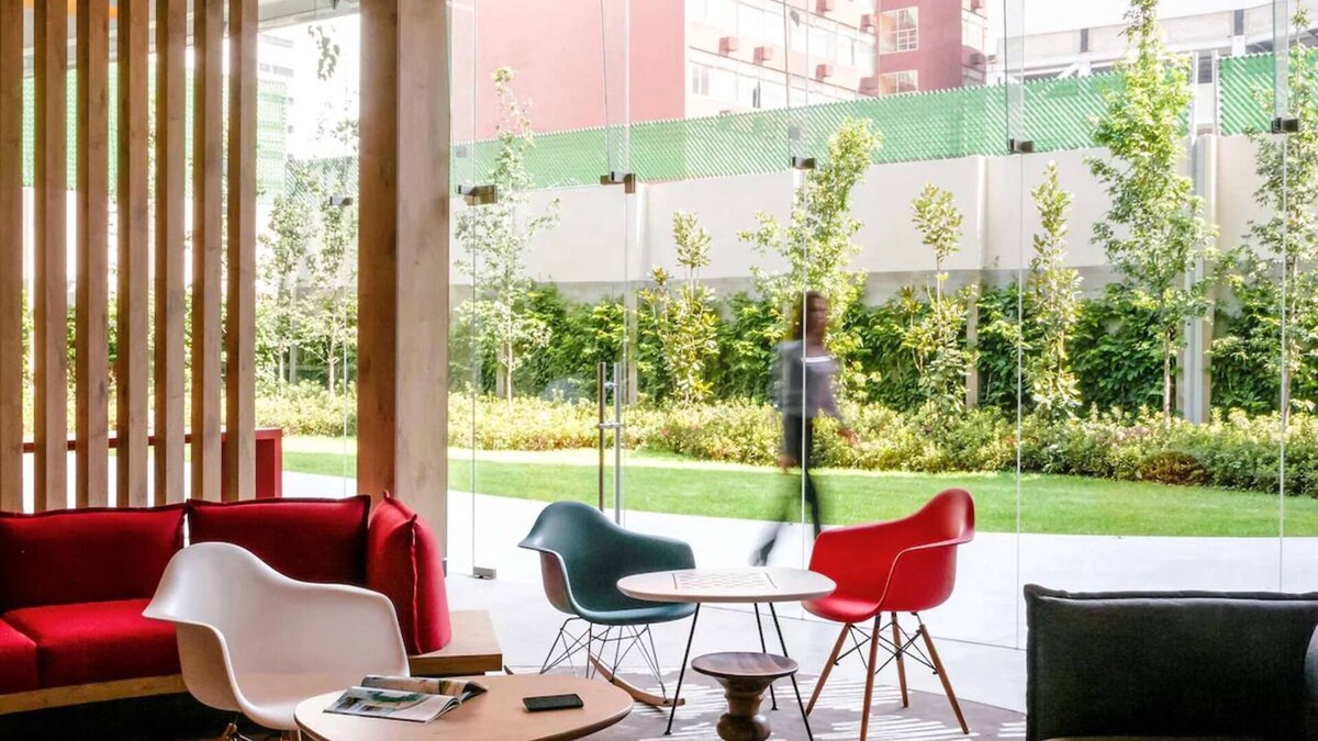 Cuauhtemoc Hotel | Explore Parks & Museums! 4 Affordable Units Near Metro Access!