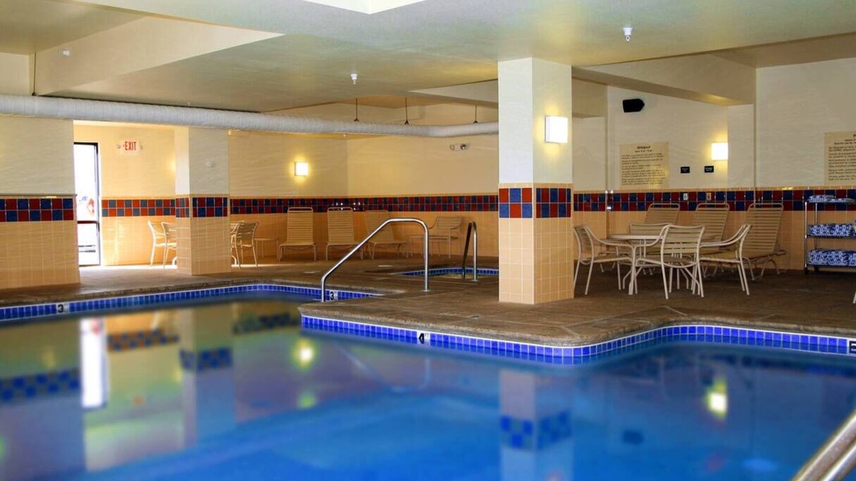 Kingman Hotel | Explore Route 66: Near I-40 Stay with Breakfast & Fitness Center | 2 Units