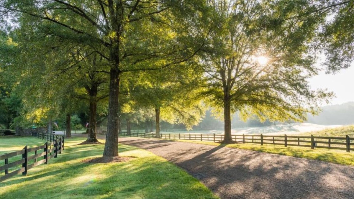 Mount Berry Hotel | Explore Scenic Outdoors in 2 Cozy Cottages w/Pool, Spa & Golf access