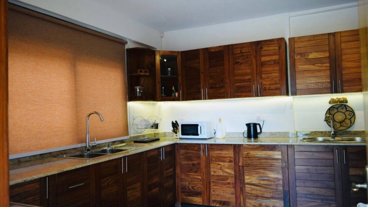 Central Kampala House | Explore the city in this 4BR house