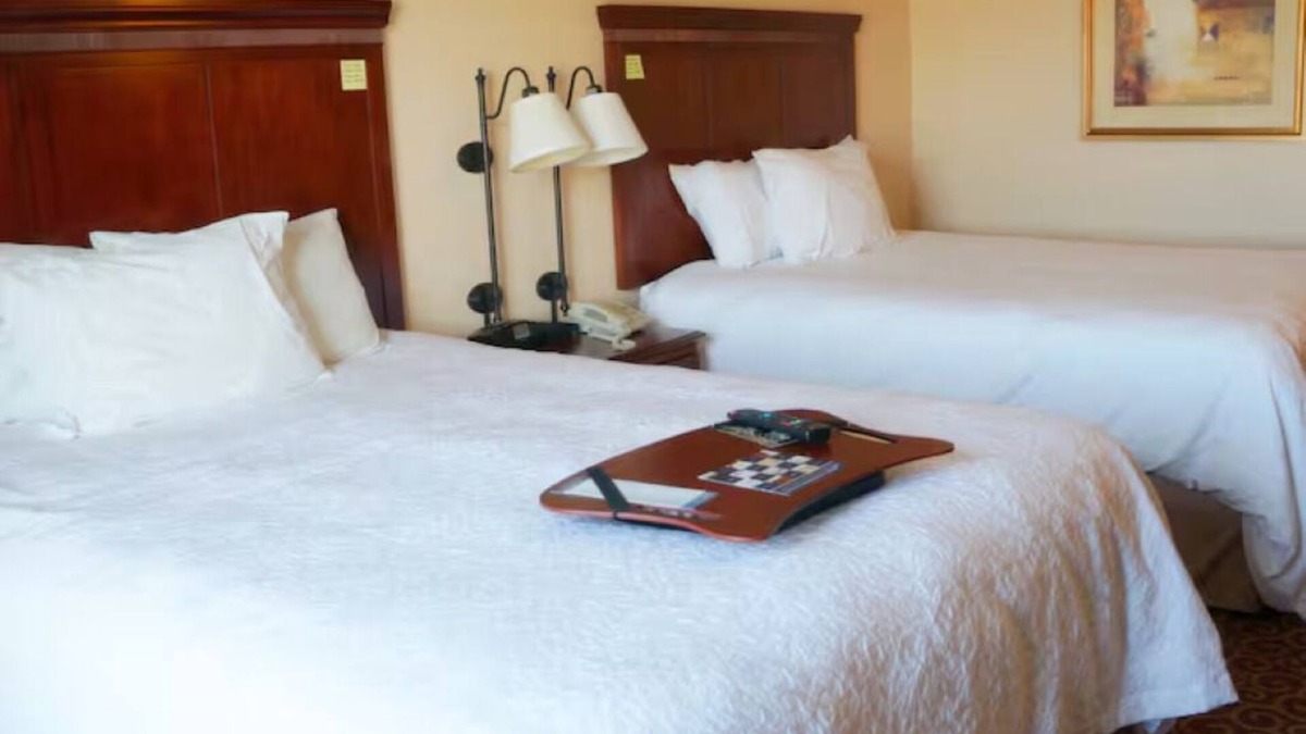Kingman Hotel | Explore the Grand Canyon: Kingman Suite Close to Downtown