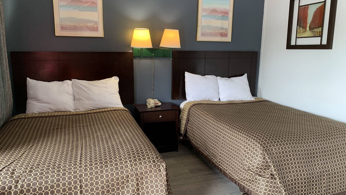Lakehurst Hotel | Express Inn