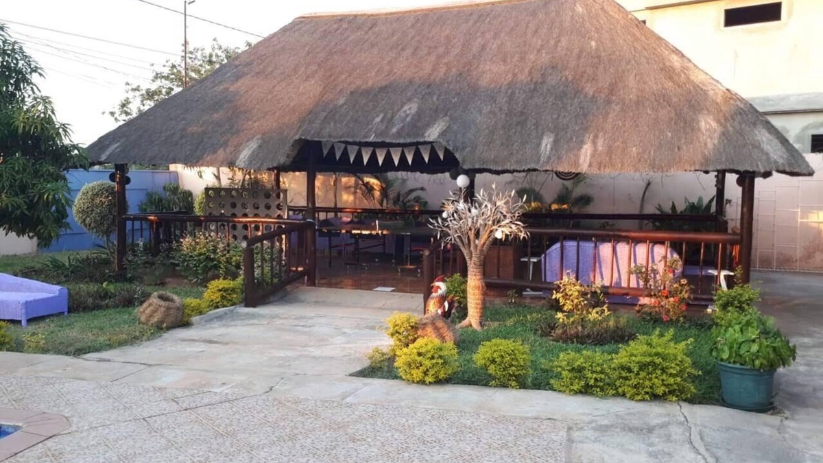 Maputo House | Exquisite 2-Bedroom Self-Catering Unit with private pool and private garden