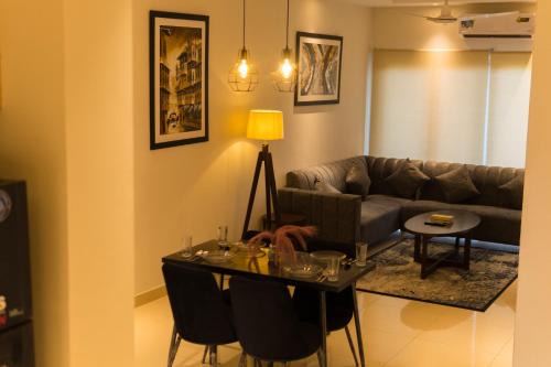 Lahore Apartment | Exquisite 2BR in DHA with pool, gym, cinema & balcony