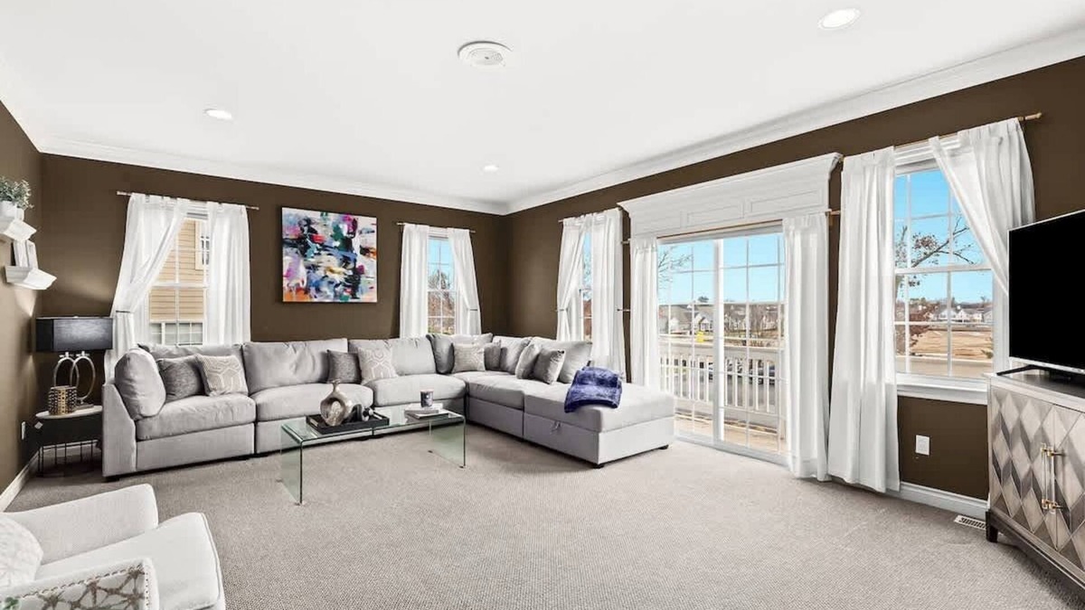Howell House | Exquisite Condo in Howell