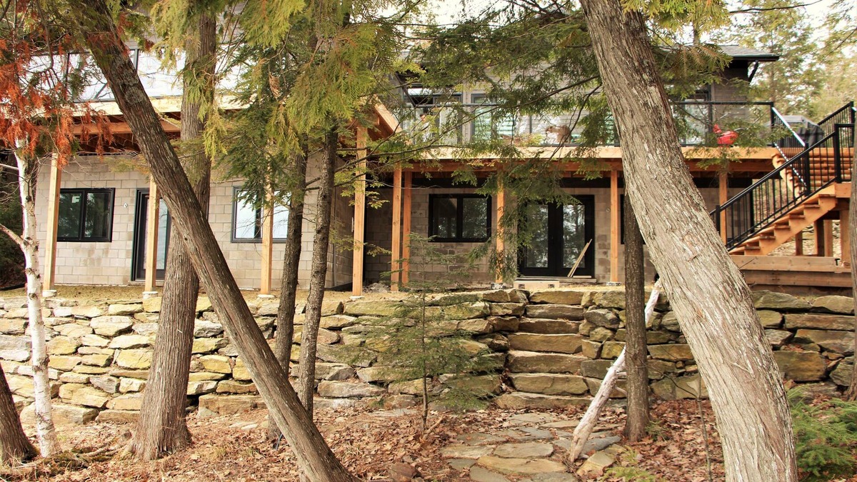 Dysart et al Cottage | Exquisite designer cottage on sand beach on Kennisis Lake!