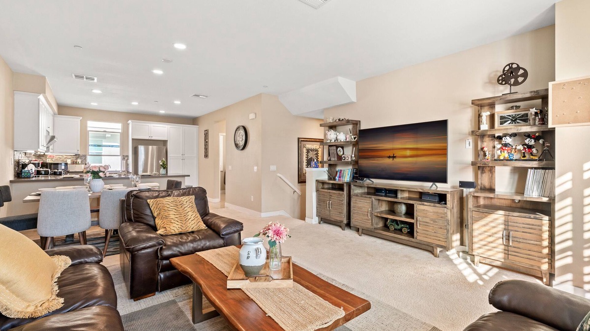Glendora Condo | Exquisite home/4BD/5 Beds/Quiet