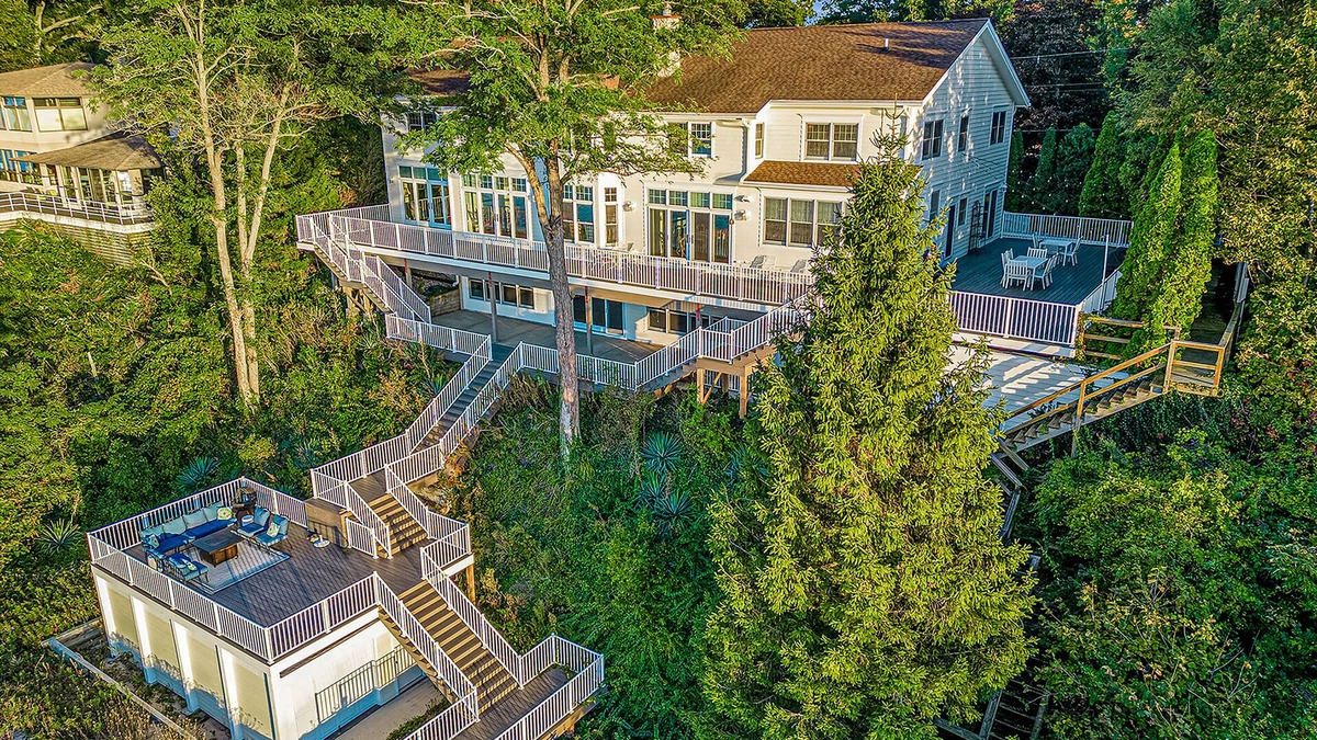 New Buffalo House | Exquisite lakefront home with firepit, fast WiFi, central AC, piano, games & W/D