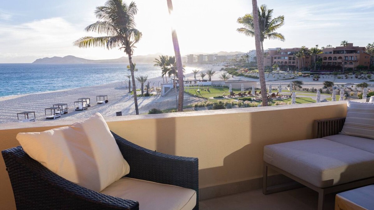 San Jose del Cabo Villa | Exquisite, Ocean front, Contemporary Retreat