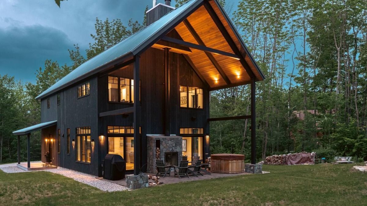 Greenwood House | Exquisite Rustic Modern Ski Haus Right on MT Abram Bike Park