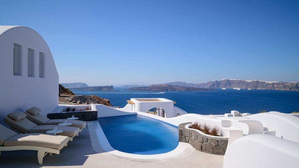 Akrotiri Villa | Exquisite Santorini Villa | Villa Luna | 3 Bedrooms | Breathtaking Sea Views.