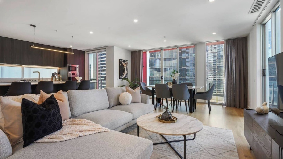 South Melbourne Apartment | Exquisite Sky Home in Southbank