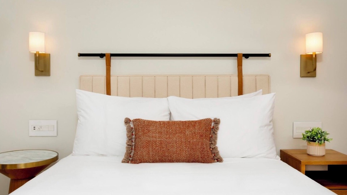 San Francisco House | Exquisite Stay w/Calming Ambiance, Rooftop Pool, and Scenic Bar - Near El Morro