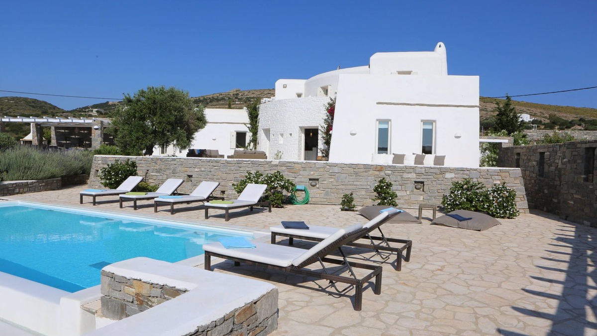 Paros Villa | Exquisite villa with view, privaze pool and service close to Naoussa and beaches
