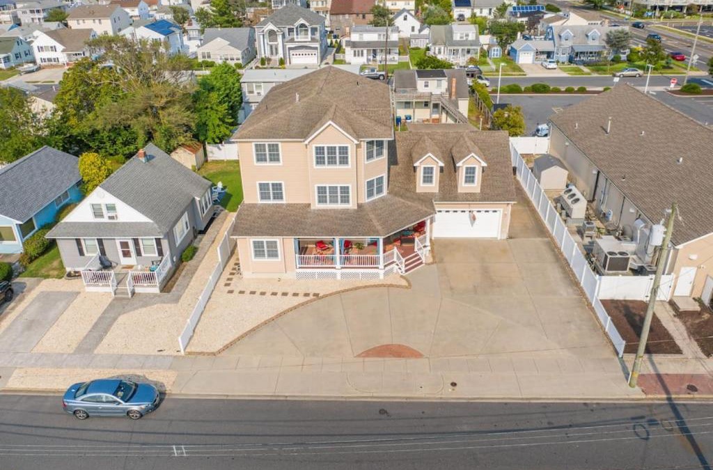 Brigantine House | Exquisitely Large Home Block and a half to Beach