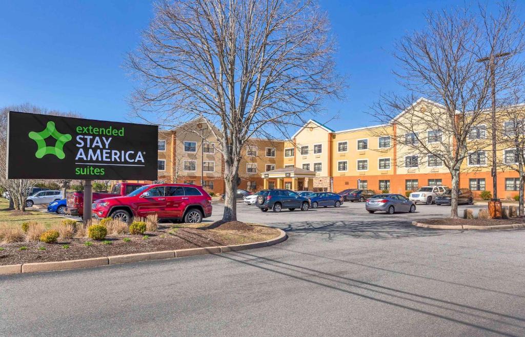 Pontiac Hotel | Extended Stay America Suites - Providence - Warwick