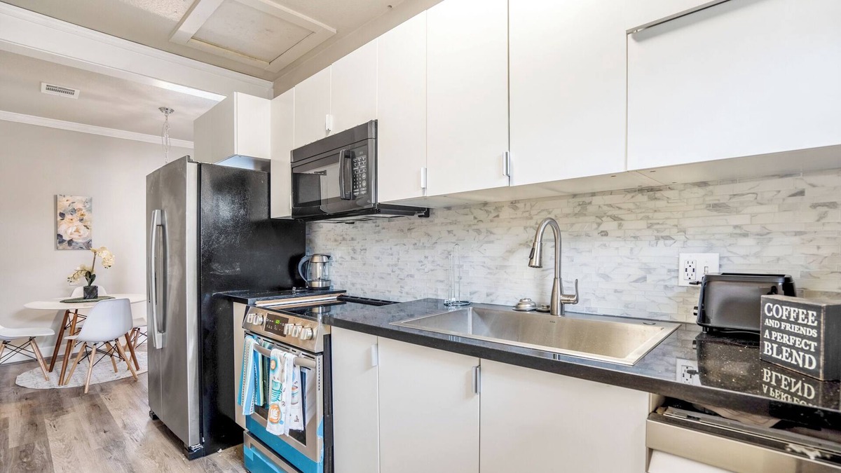 South Central Houston Apartment | Extended Stay Comfort 1BR Near Downtown & Medical Center