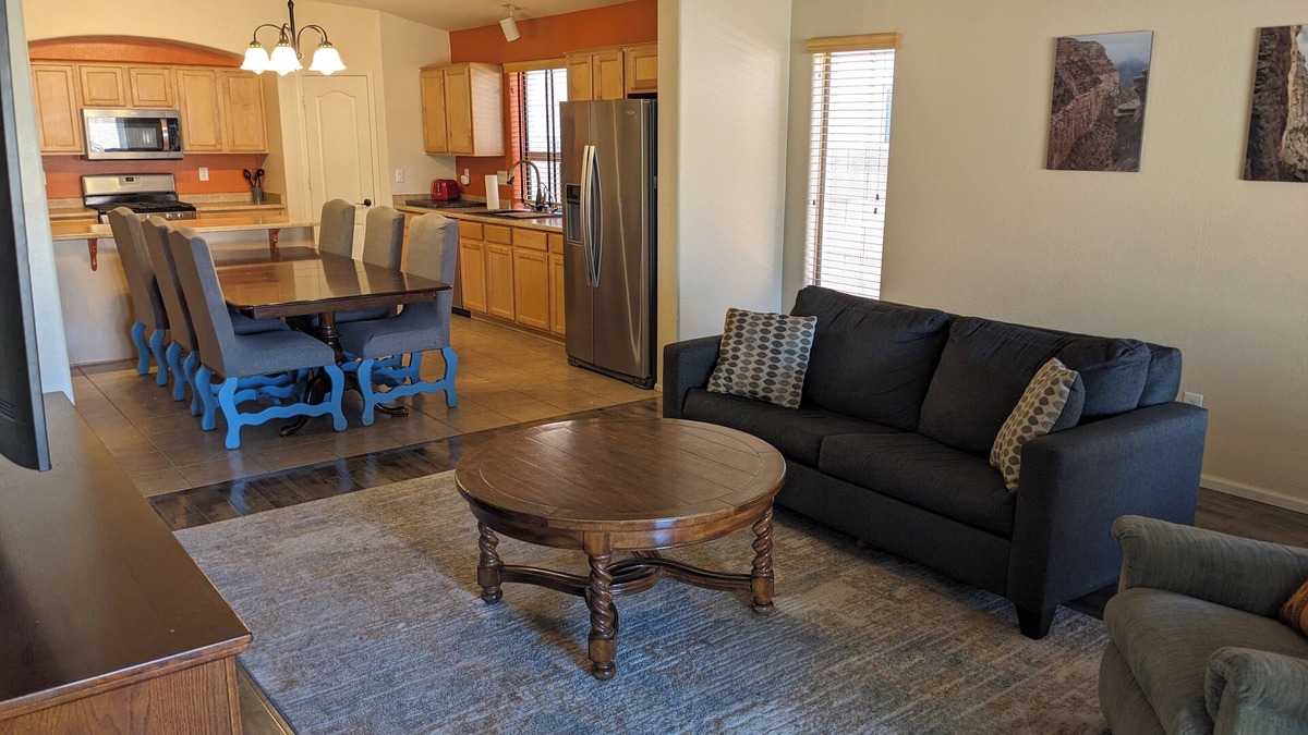 Sarival Gardens House | Extended Stay Goodyear Gem Near Ballpark