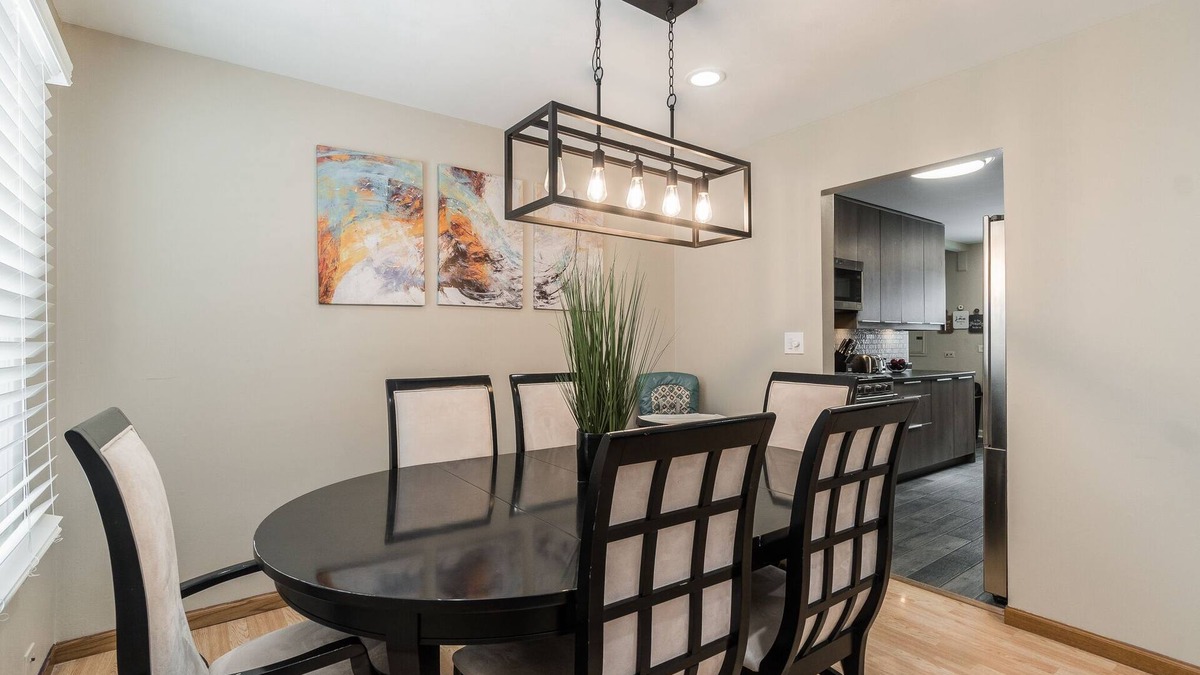 Schaumburg House | Extended Stay Hoffman Estates FHS Rental