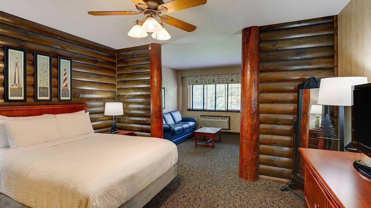 Columbia Hotel | Extended Stay Queen Suite with Kitchenette! Stoney Creek Columbia